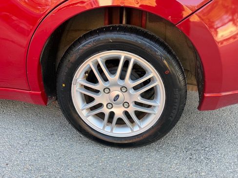 Used 2009 Ford Focus SE FWD image 28
