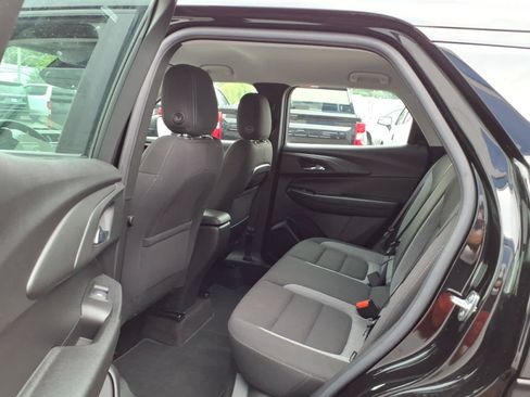 Certified 2023 Chevrolet TrailBlazer LS FWD image 17