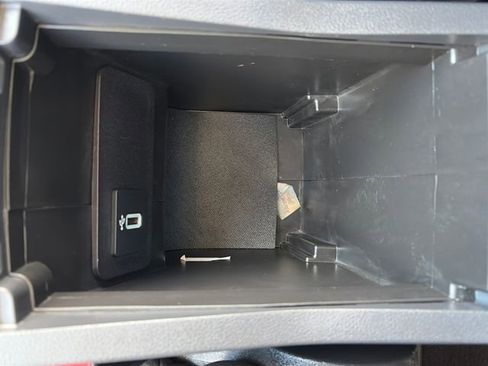 Used 2019 Ford Escape SE image 31