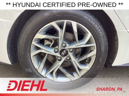 Certified 2023 Hyundai Sonata SEL w/ Preferred Accessory Package FWD image 9
