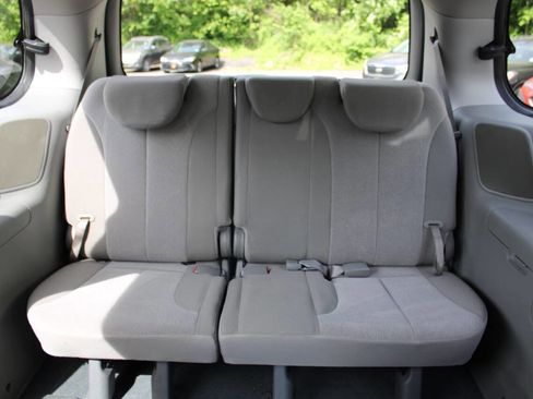 Used 2012 Kia Sedona LX w/ PWR Pkg FWD image 24