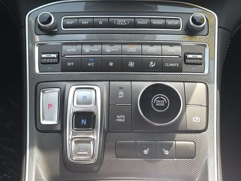 Certified 2023 Hyundai Santa Fe SEL w/ Premium Package FWD image 17