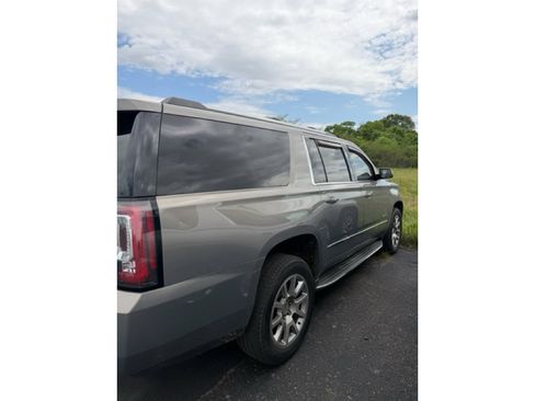 Used 2019 GMC Yukon XL Denali w/ Open Road Package image 3