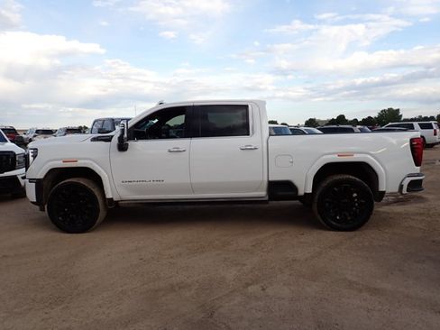 Used 2025 GMC Sierra 2500 Denali Ultimate AWD/4WD image 2