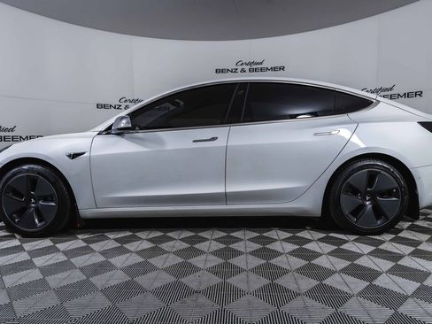 Used 2021 Tesla Model 3 Standard Range Plus image 10