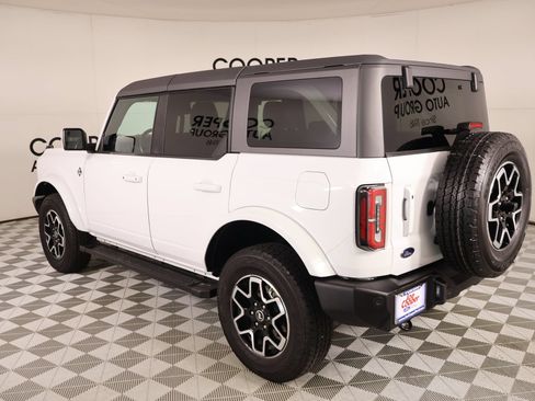 Used 2024 Ford Bronco Outer Banks AWD/4WD image 23