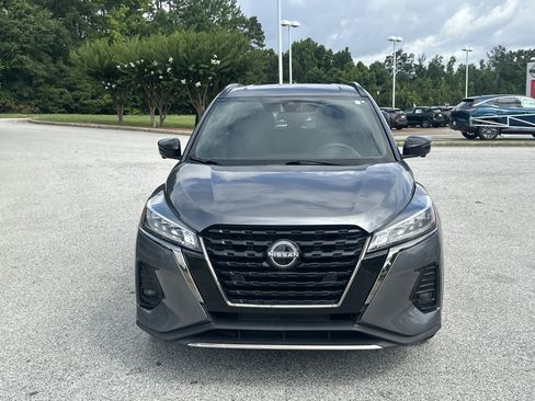 Used 2024 Nissan Kicks SR FWD image 2