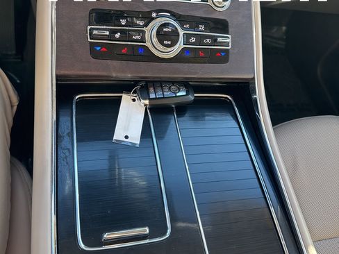 Used 2023 Lincoln Aviator Reserve w/ Equipment Group 201A image 36