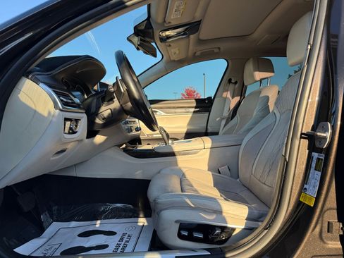 Used 2016 BMW 740i RWD image 14