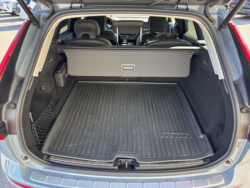 Used 2023 Volvo XC60 B5 Ultimate image 11