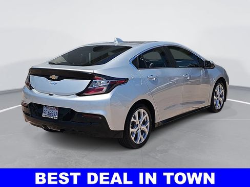 Used 2018 Chevrolet Volt Premier w/ Driver Confidence Package FWD image 3