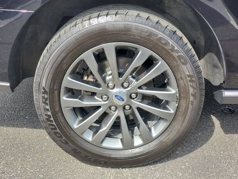 Used 2020 Ford Expedition Limited w/ Equipment Group 301A AWD/4WD image 5