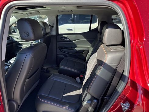 Used 2021 GMC Acadia AT4 w/ Technology Package image 10