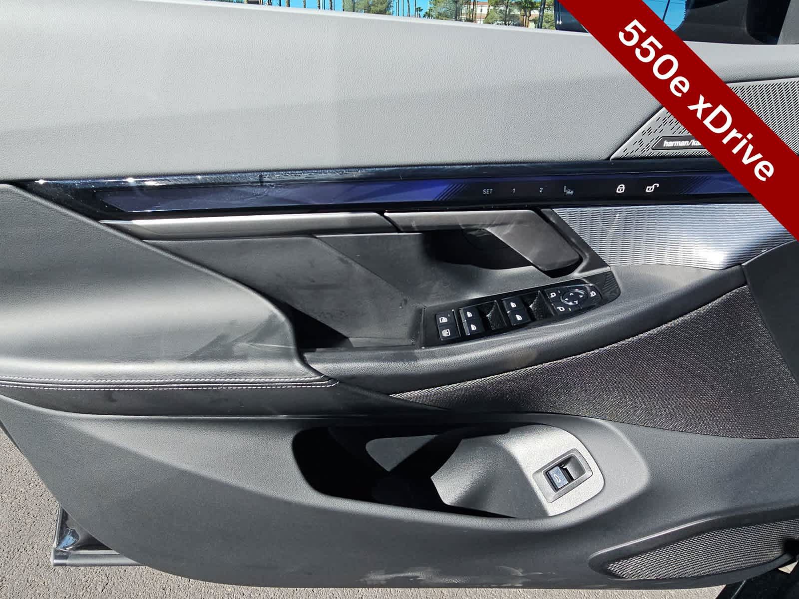 Used 2026 BMW 550e xDrive w/ Executive Package AWD/4WD image 29