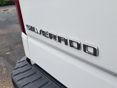 Used 2023 Chevrolet Silverado 1500 LT Trail Boss w/ Convenience Package II image 26