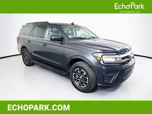 Used 2024 Ford Expedition XLT image 1