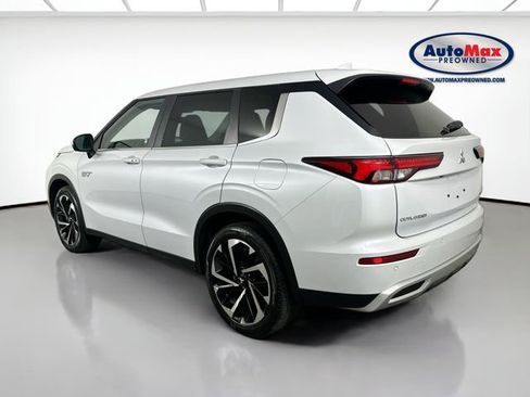 Used 2023 Mitsubishi Outlander SE AWD/4WD image 5