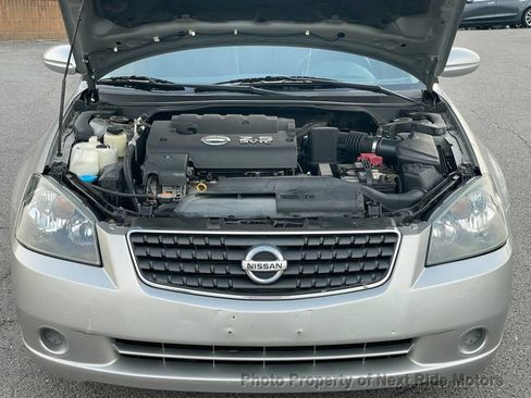 Used 2005 Nissan Altima 2.5 S w/ (S02) Side Airbags Pkg FWD image 21