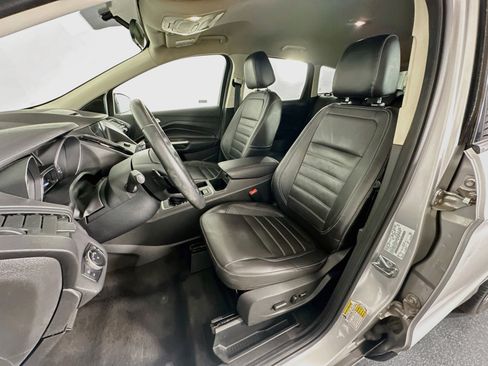 Used 2017 Ford Escape SE w/ SE Leather Comfort Package FWD image 13