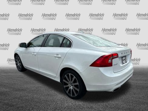 Used 2018 Volvo S60 T5 Inscription image 11