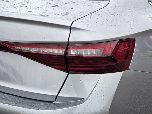 Used 2025 Volkswagen Jetta S image 8