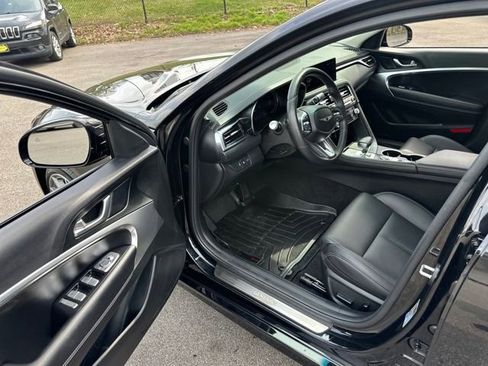 Used 2025 Genesis G70 2.5T image 29