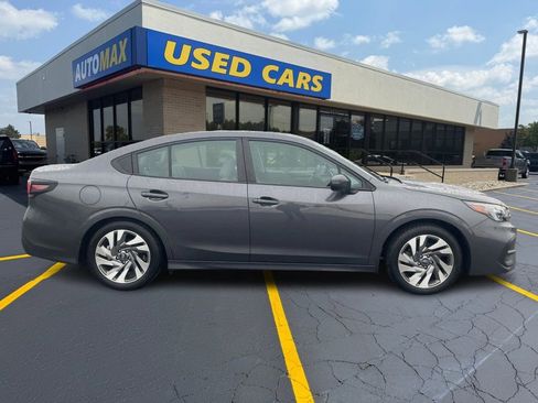 Used 2025 Subaru Legacy Limited AWD/4WD image 2