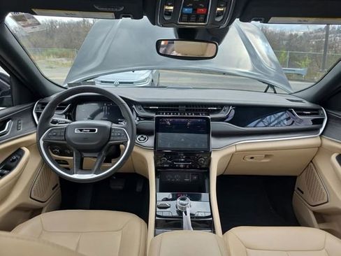 Certified 2023 Jeep Grand Cherokee 4WD 4xe image 11