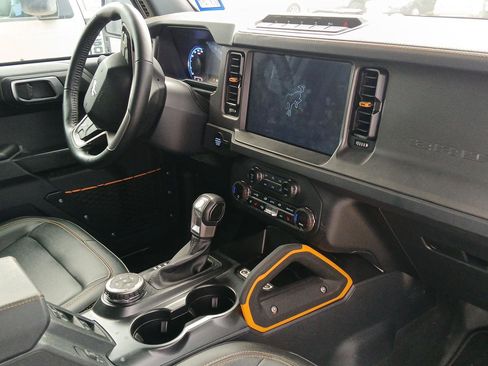 Used 2024 Ford Bronco Badlands AWD/4WD image 18