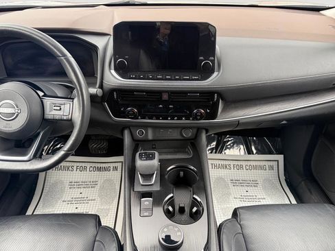 Used 2022 Nissan Rogue Platinum w/ Head-Up Display Package image 17