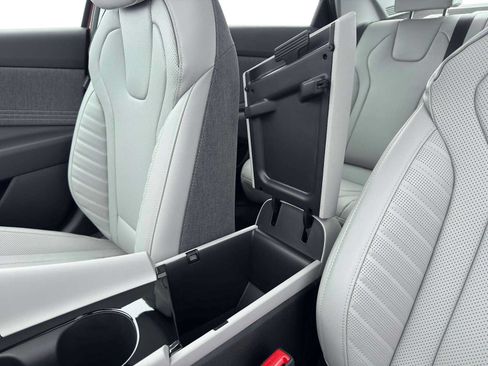 New 2026 Hyundai Elantra Limited FWD image 18