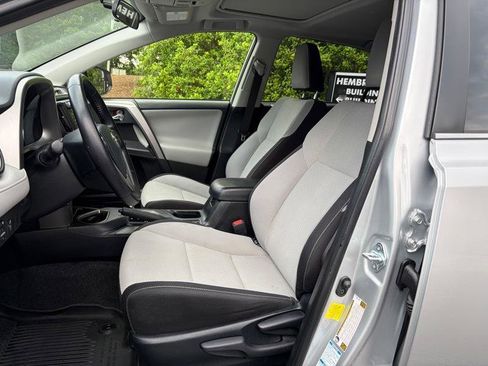 Used 2016 Toyota RAV4 XLE AWD/4WD image 26
