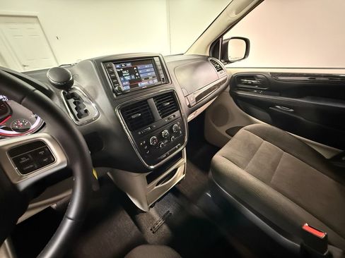 Used 2016 Dodge Grand Caravan SE w/ Quick Order Package 29E SE FWD image 94