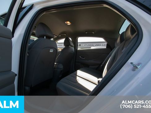 Certified 2025 Hyundai Elantra Sport image 10