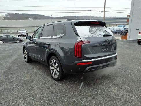 Used 2022 Kia Telluride S image 5