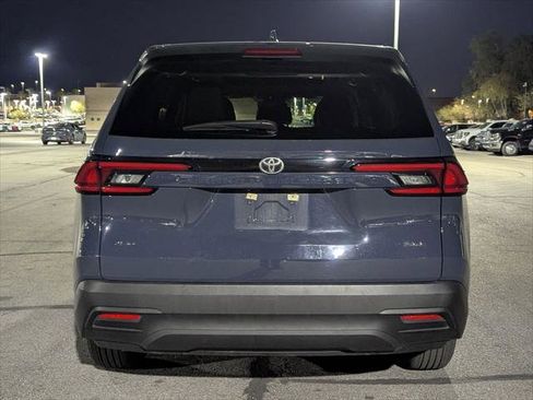 Certified 2025 Toyota Grand Highlander XLE image 5