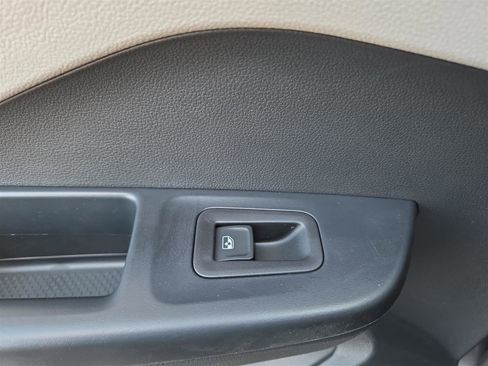 Used 2025 Volkswagen Taos S image 25