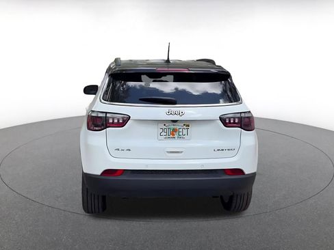 Used 2025 Jeep Compass Limited image 12
