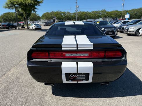 Used 2009 Dodge Challenger R/T RWD image 9
