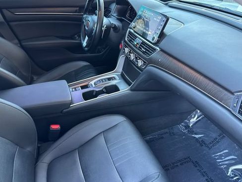 Used 2020 Honda Accord Touring image 19