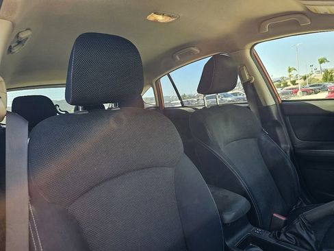 Used 2015 Subaru Crosstrek 2.0i Premium image 7