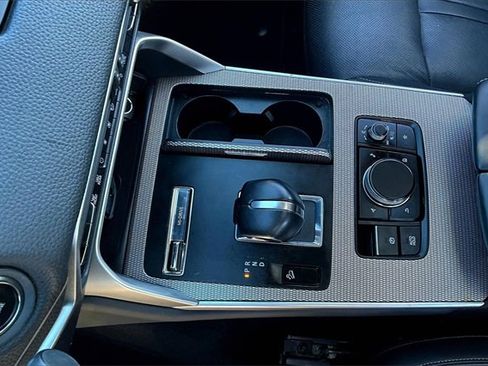 Used 2024 MAZDA CX-90 3.3 Turbo w/ Preferred Plus image 18