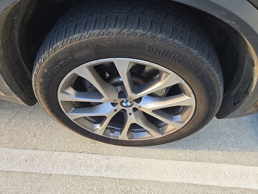 Used 2022 BMW X5 sDrive40i w/ Premium Package RWD image 4