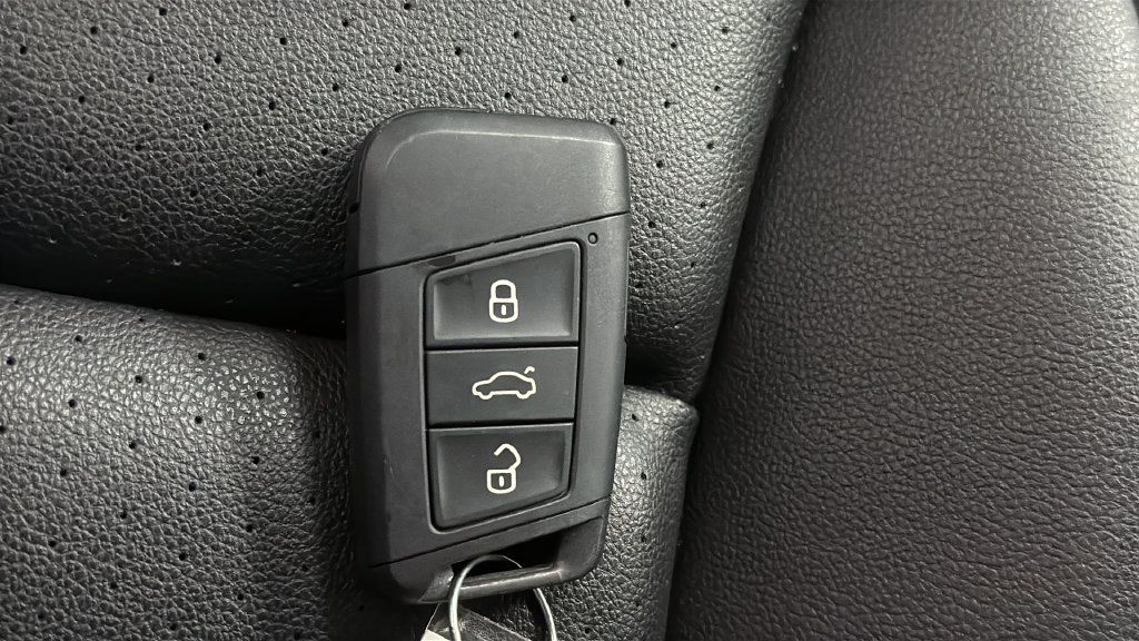 Used 2022 Volkswagen Atlas SEL AWD/4WD image 21