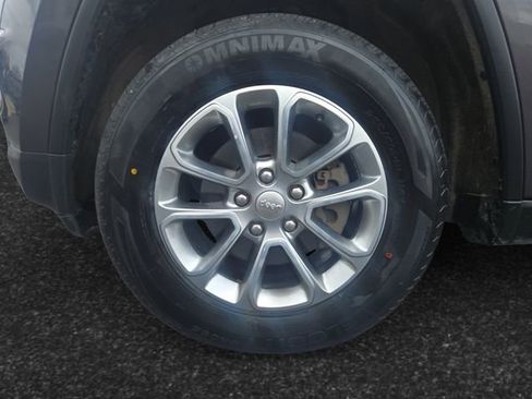 Used 2015 Jeep Grand Cherokee Limited w/ Luxury Group II image 4