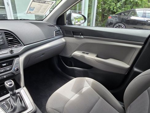 Used 2018 Hyundai Elantra SE FWD image 13