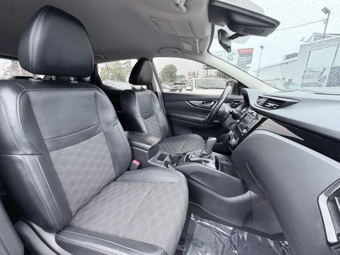 Used 2022 Nissan Rogue Sport SV w/ Technology Package AWD/4WD image 24