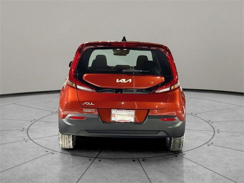 Used 2022 Kia Soul LX w/ Technology Package image 5