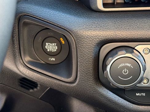New 2026 Jeep Gladiator Sport AWD/4WD image 27