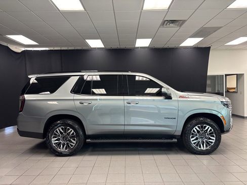 Used 2025 Chevrolet Tahoe Z71 w/ Comfort Package AWD/4WD image 2